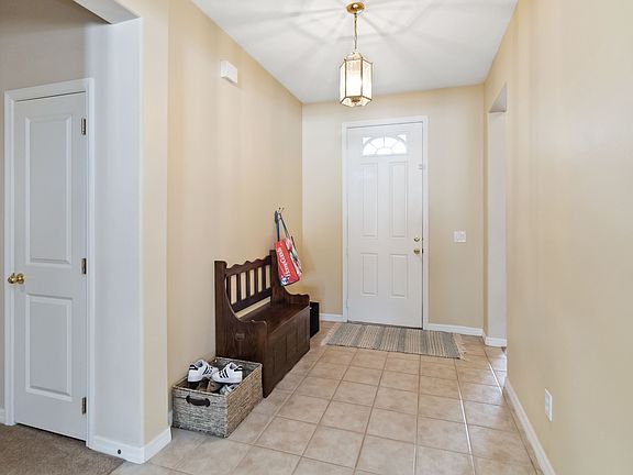 4th image of 1273 Blackwater Pond Dr
