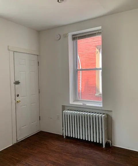 2313 Christian St #1R — Photo 4