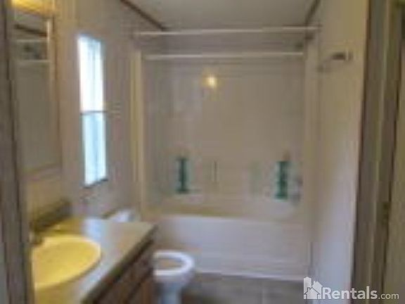 3rd image of 1104 Mohican Trl