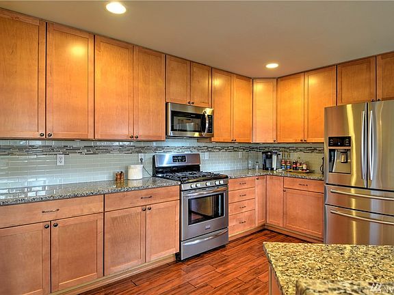 Beautiful Cabinetry and Quartz Counters