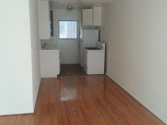 3rd image of 721 N Edinburgh Ave APT 3