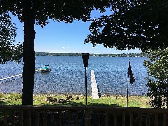3rd image of 7133 Lake Ave