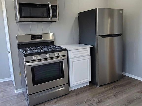 2nd image of 25 Knowles St #2