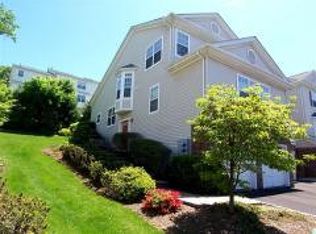 2001 Middlefield Ct, Denville, NJ 07834