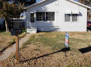 319 E 6th St, Ogallala, NE 69153