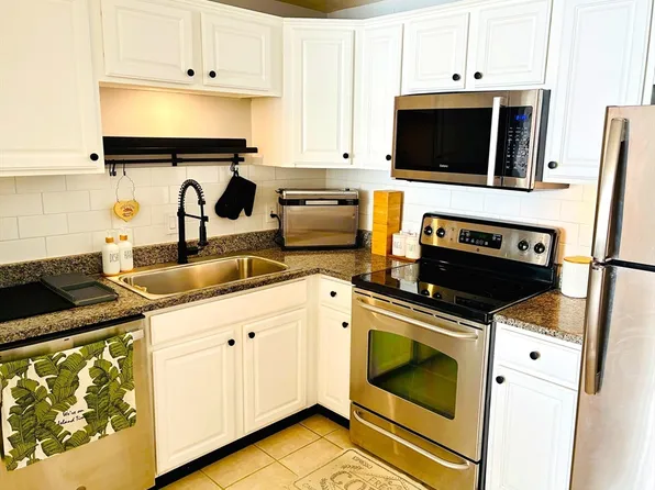 1105 Lexington St Unit 6-4, Waltham, MA 02452