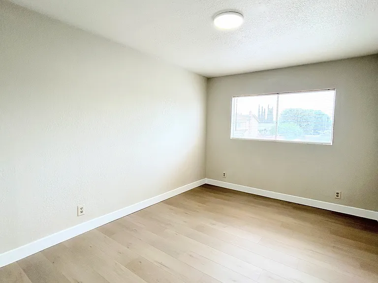 1603 Swarthout Ct — Photo 12