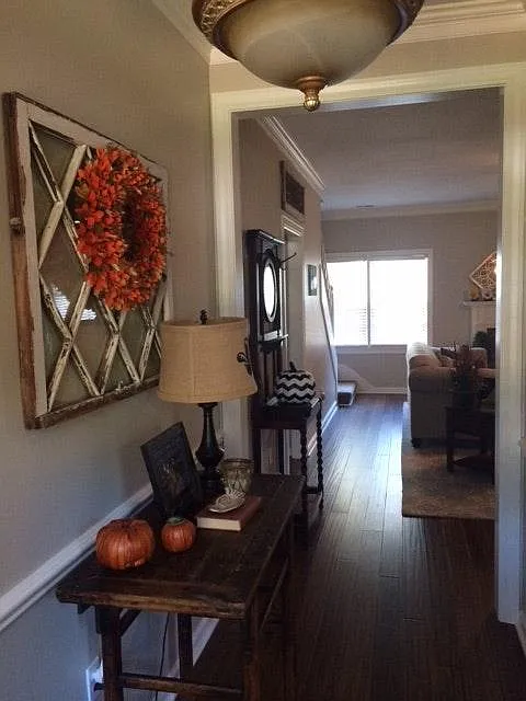 5 bed, 3.5 bath, 3200 sqft, $2,795 — Photo 2