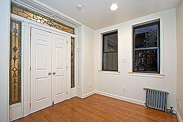 Rented by Barkoff Residential 
