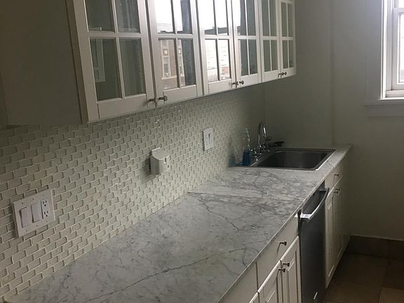 3rd image of 8120 E Jefferson Ave #72/6H
