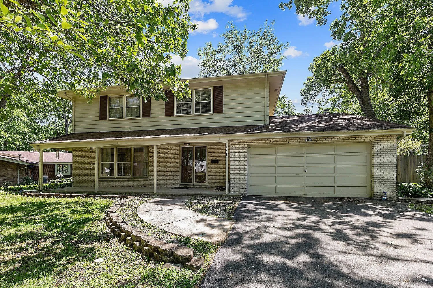 3466 Woodland Dr photo 1