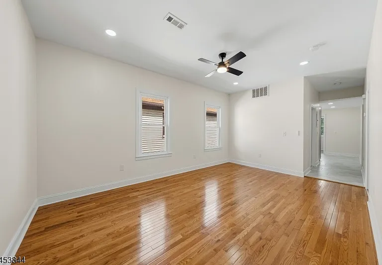 136 Elm St #1 — Photo 4