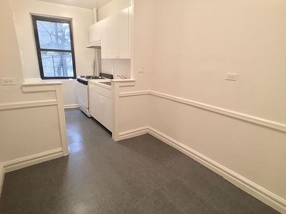 5th image of 499 Fort Washington Ave APT 1E