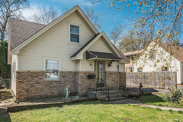 1st image of 10423 W Palmer Ave