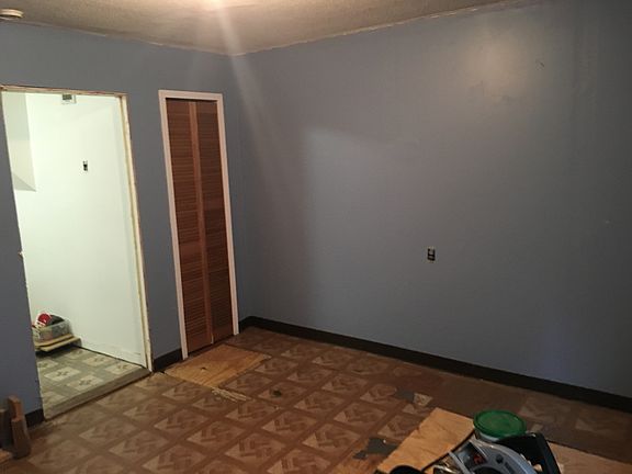 3rd image of 5830 Maspeth Ave #1