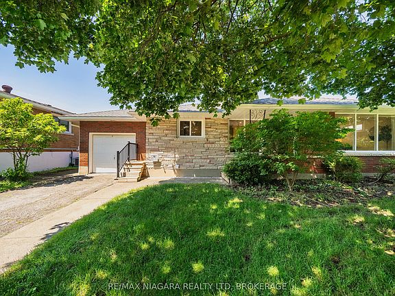 4th image of 15 Springbank Dr