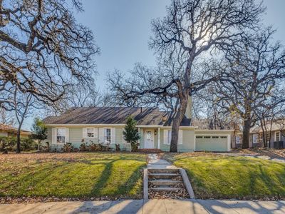1717 W Oak St, Denton, TX, 76201