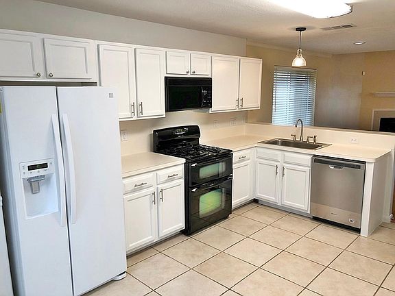 3rd image of 14310 Cypress Meadow Dr