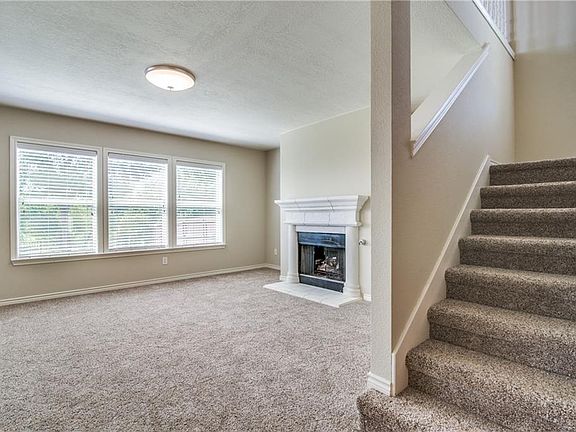 5th image of 2617 Soda Springs Dr