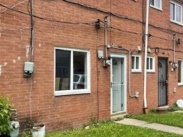 23855 Banbury Cir, Cleveland, OH 44128