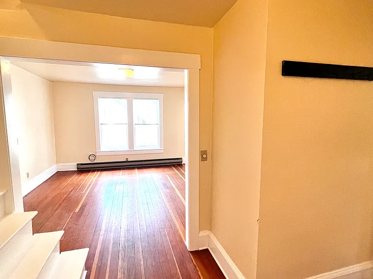 4028 Woodland Park Ave N #B — Photo 1