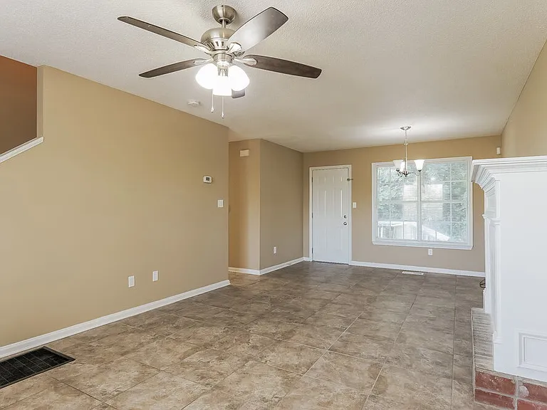 927 Rich Rd — Photo 6