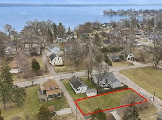 815 E Akron St, Culver, IN 46511