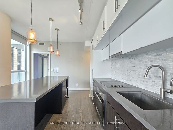 5th image of 8 Mercer St #1405
