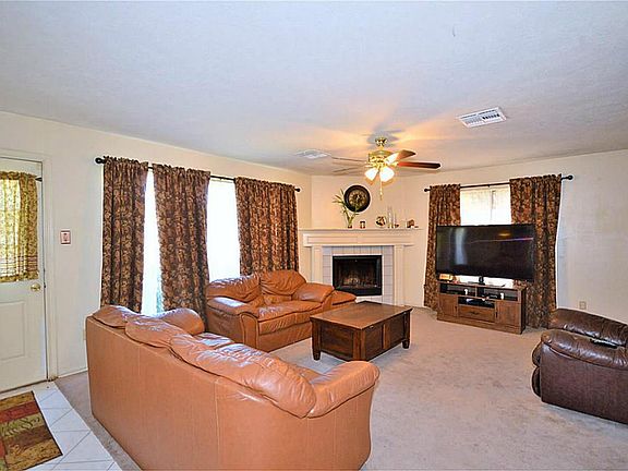 5th image of 1101 Merribrook Ln