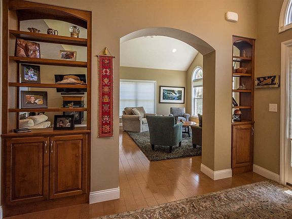 3rd image of 3817 E Regents Cir