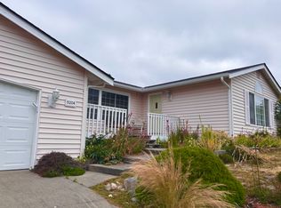 5204 Heather Dr, Anacortes, WA 98221