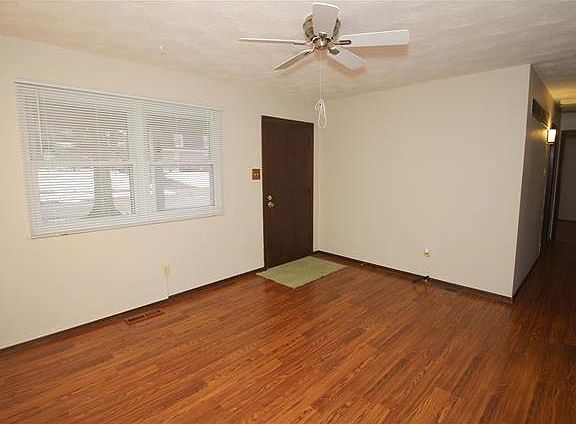 3rd image of 4755 Fiji Dr