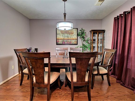 4th image of 4831 Pecan Grove Dr
