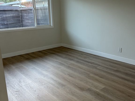 5th image of 604 Madrid Ave #2326D