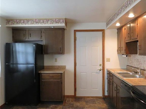 5th image of 2405 Aldrin Dr