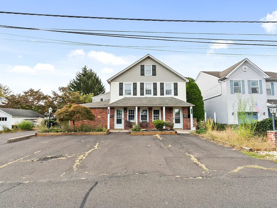 128 S Elm Ave #A
