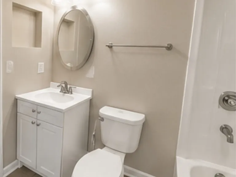 811 Russell Blvd #1F — Photo 5
