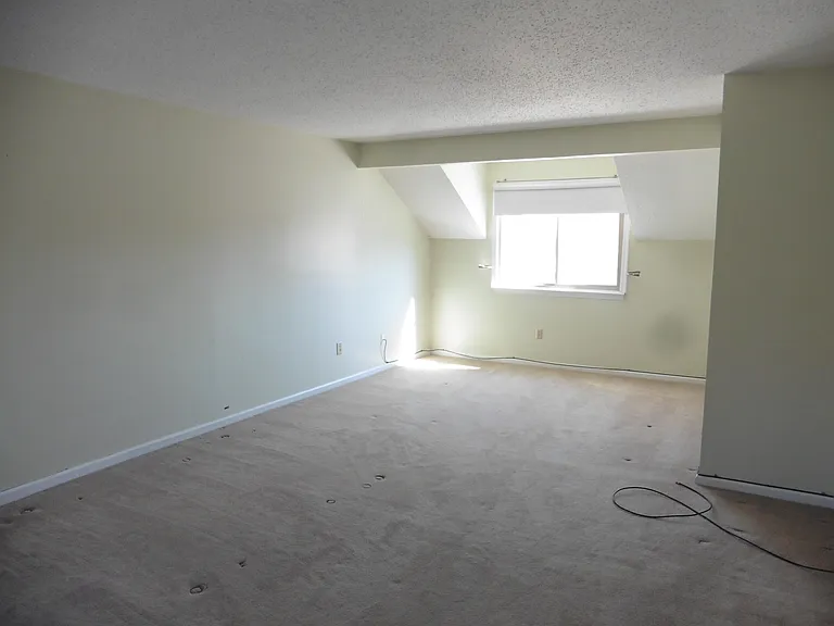 4856 Tunlaw Ct — Photo 14