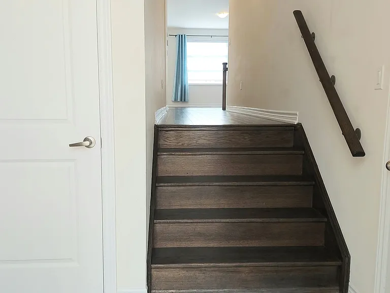 92 Berkely St #UPPER — Photo 4