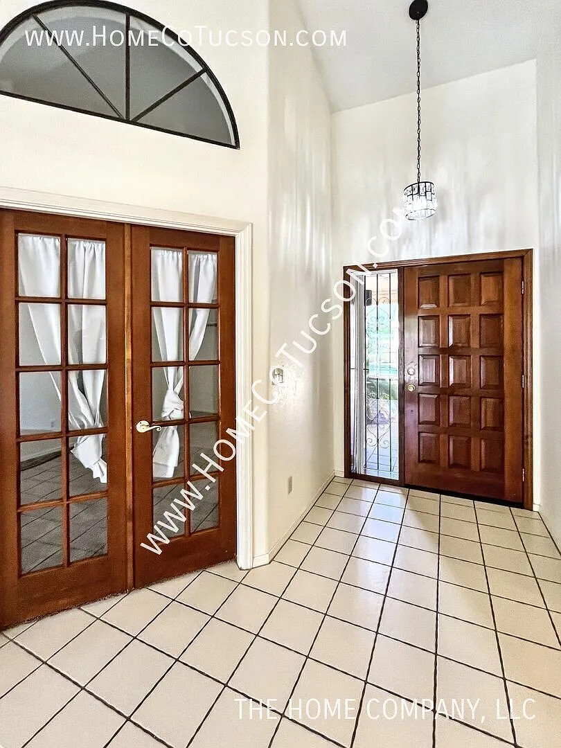 1551 E Sonoran Desert Drive La Reserve Retreat with Pool and Mountain Views — Photo 4