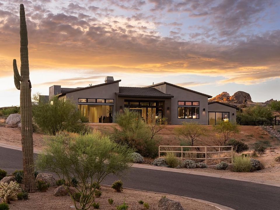 Munari Desert Contemporary