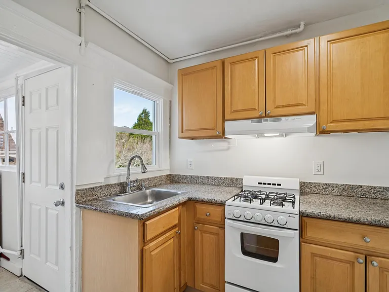 2923 Wheeler St #C — Photo 7