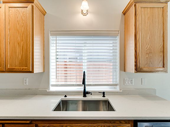 4th image of 6084 Rombauer Rd