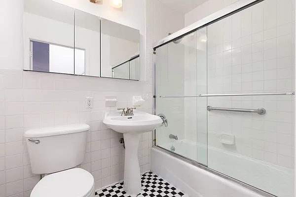 Rented by Brooklyn Heights Real Estate Inc | media 5