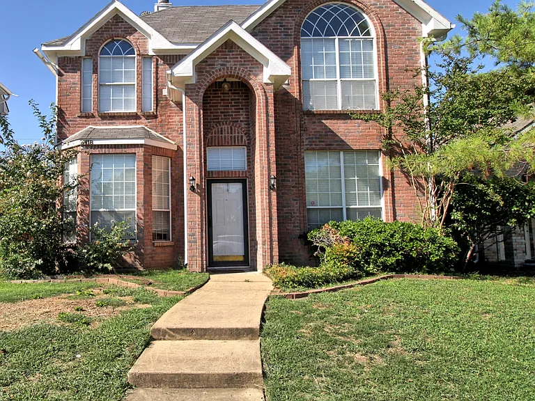 6418 Wildhaven Dr — Photo 2