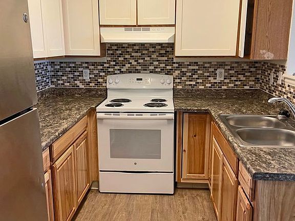 5th image of 1426 Anita St