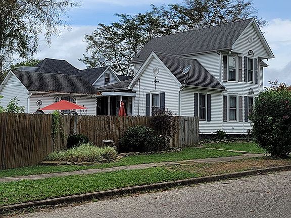 4th image of 203 W South St