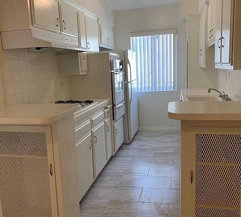 3rd image of 3652 Mentone Ave APT 6