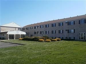2nd image of 3309 Arlington Ave APT 29