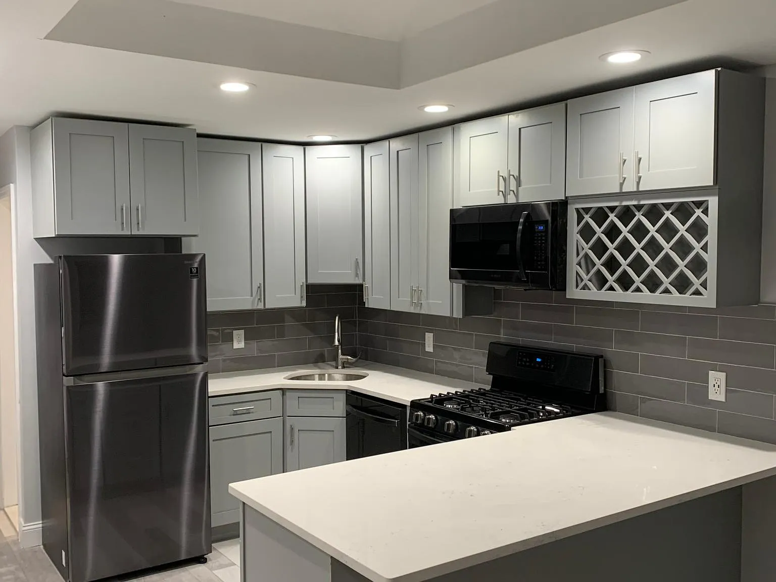 2 bed, 800 sqft, $2,650 — Photo 1